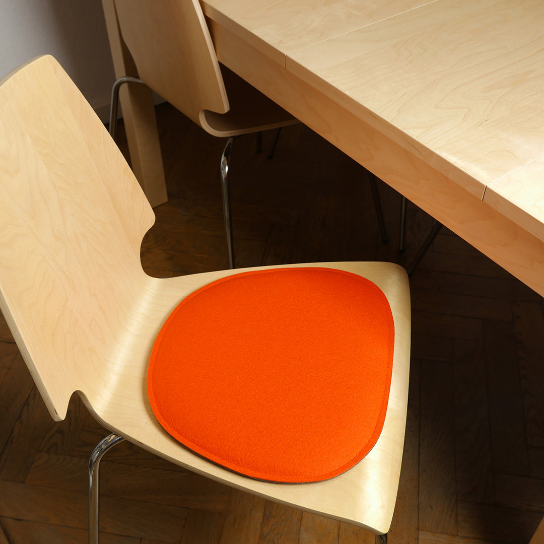 Filz Sitzkissen aus hochwertigem Designfilz (100 % Wolle), trapez, ca. 35x38/20cm