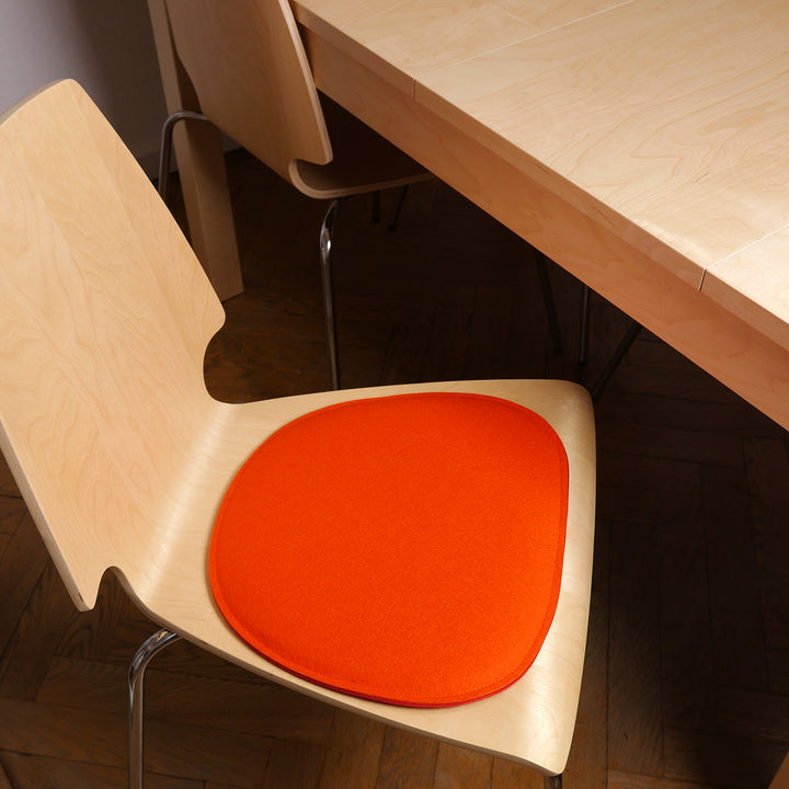 Filz Sitzkissen aus hochwertigem Designfilz (100 % Wolle), trapez, ca. 35x38/20cm