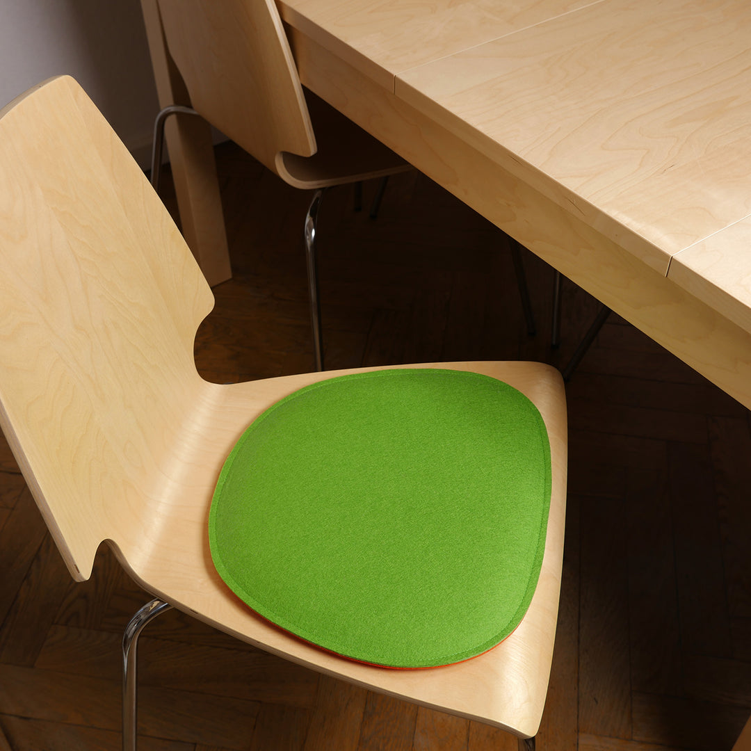 Filz Sitzkissen aus hochwertigem Designfilz (100 % Wolle), trapez, ca. 35x38/20cm